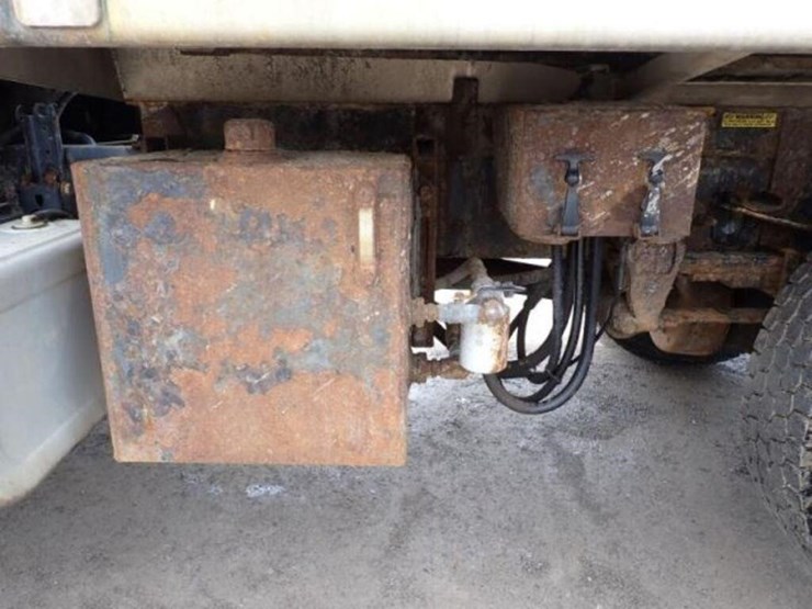 2017-ford-f750-image-38