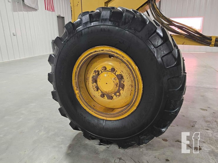 2005-caterpillar-140h-image-26