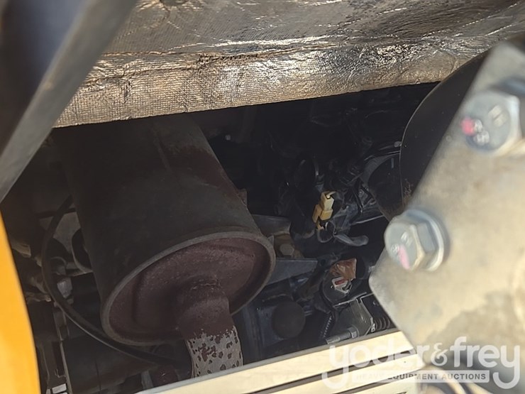 2022-deere-26g-image-56