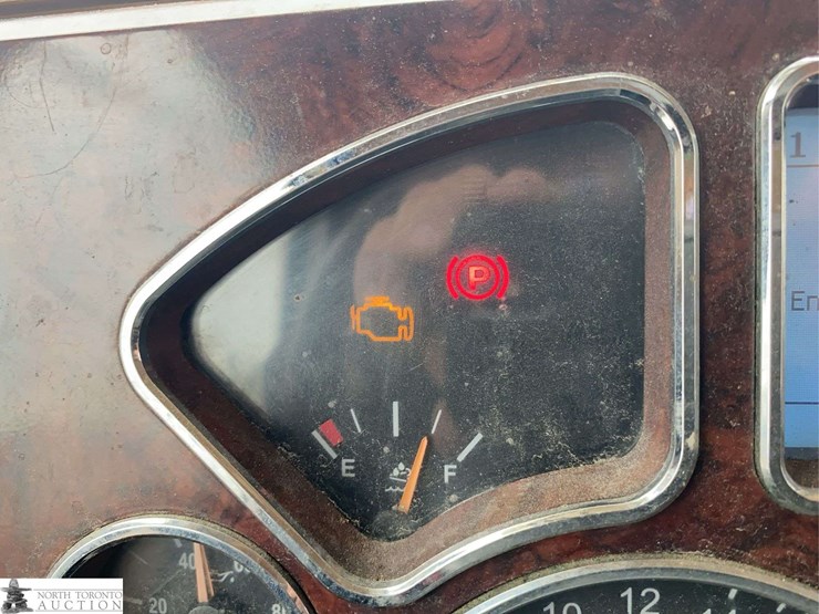 2014-mack-granite-t/a-crane-truck-image-11