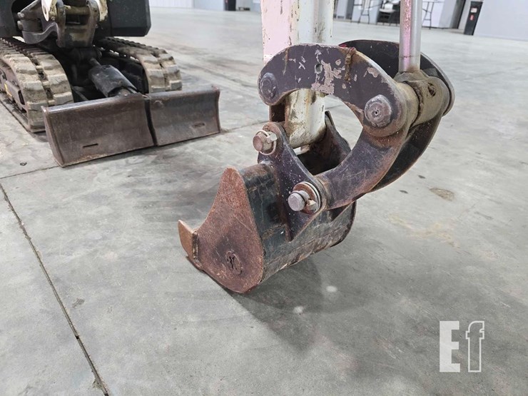 2022-bobcat-e10-image-12