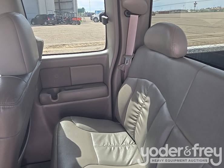 2002-chevrolet-silverado-2500hd-image-67