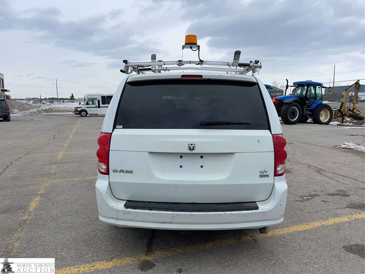 2015-ram-c/v-image-6