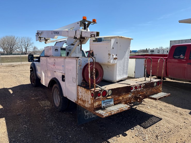 2011-ford-f550-image-4