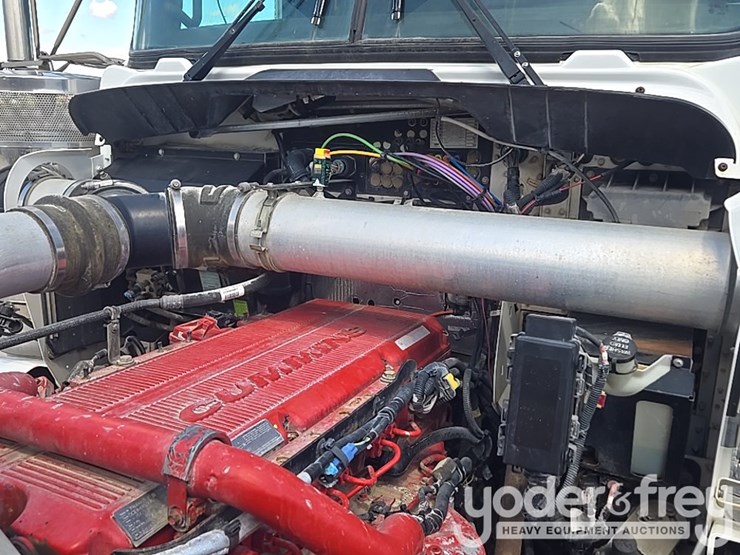 2014-kenworth-t880-image-90