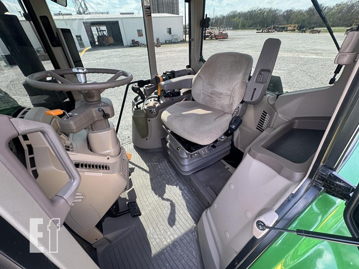 2023-john-deere-6120m-image-15