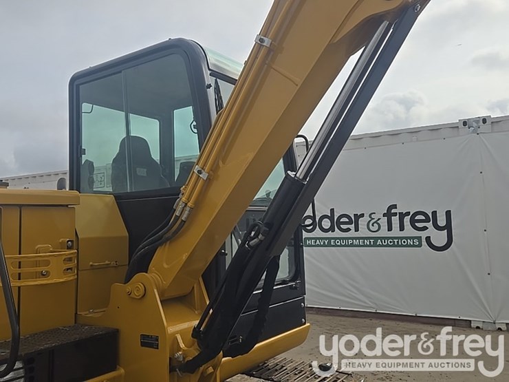 2018-caterpillar-305.5-image-44