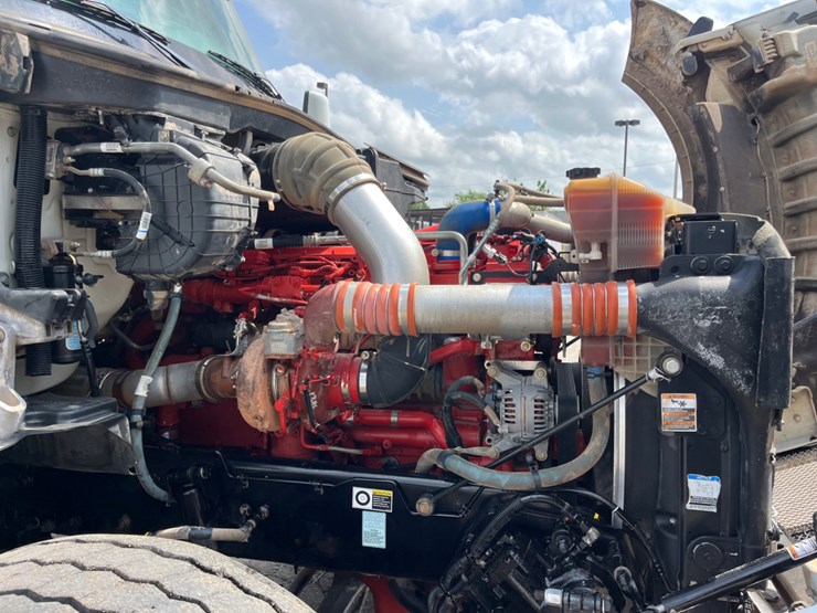 2020-kenworth-t880-image-10