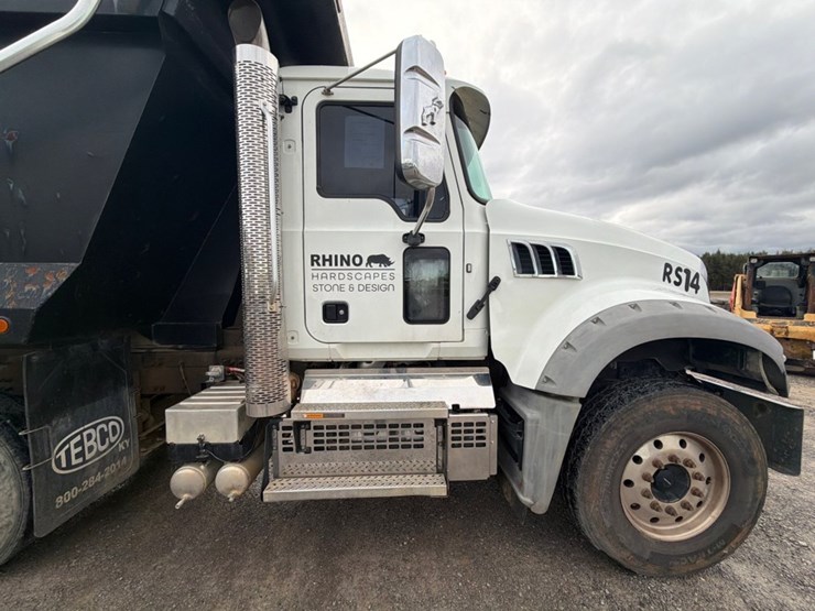 #31710-•-2019-mack-gr64f-m359-tri-axle-dump-truck-image-11