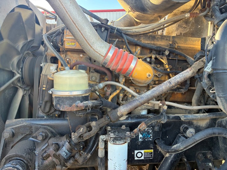 2007-peterbilt-385-image-15