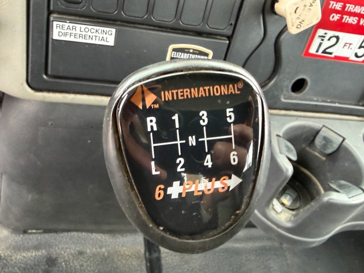 2009-international-durastar-4300-image-18