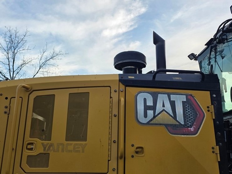 2020-caterpillar-140-image-31
