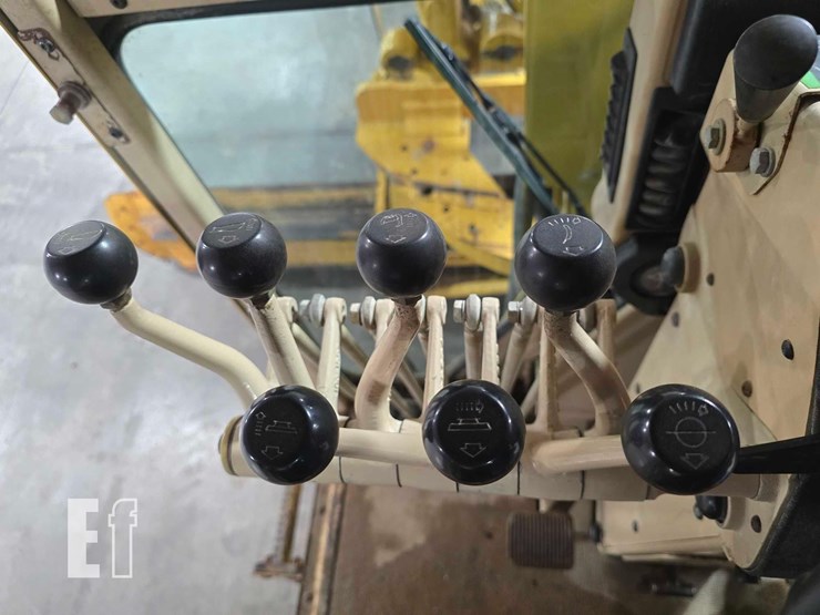 2006-caterpillar-143h-image-20