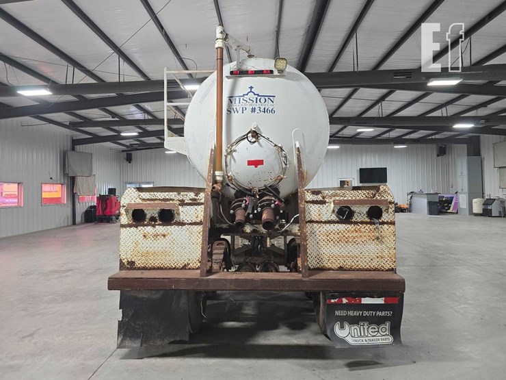 40-foot-vacuum-tank-trailer-image-8