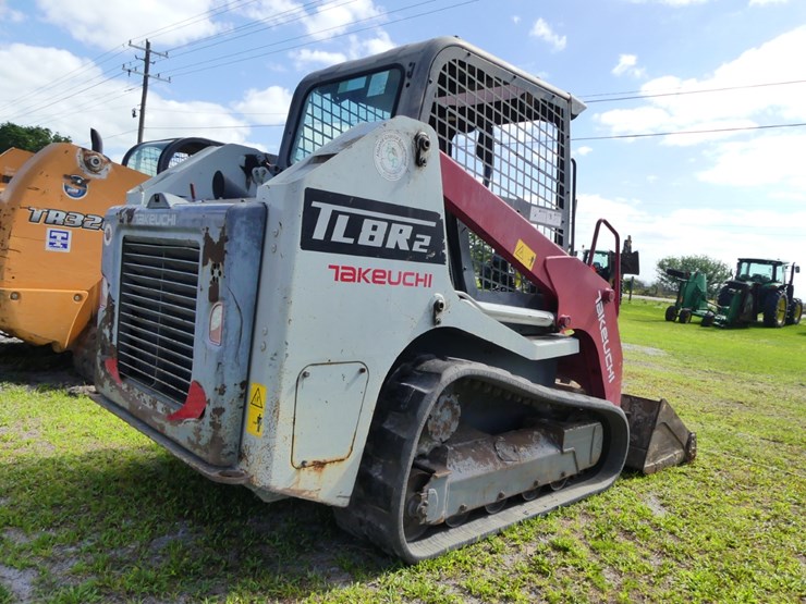 2020-takeuchi-tl8r2-image-3