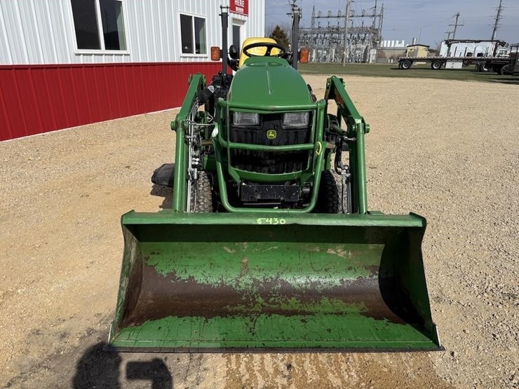 john-deere-1026r-image-2