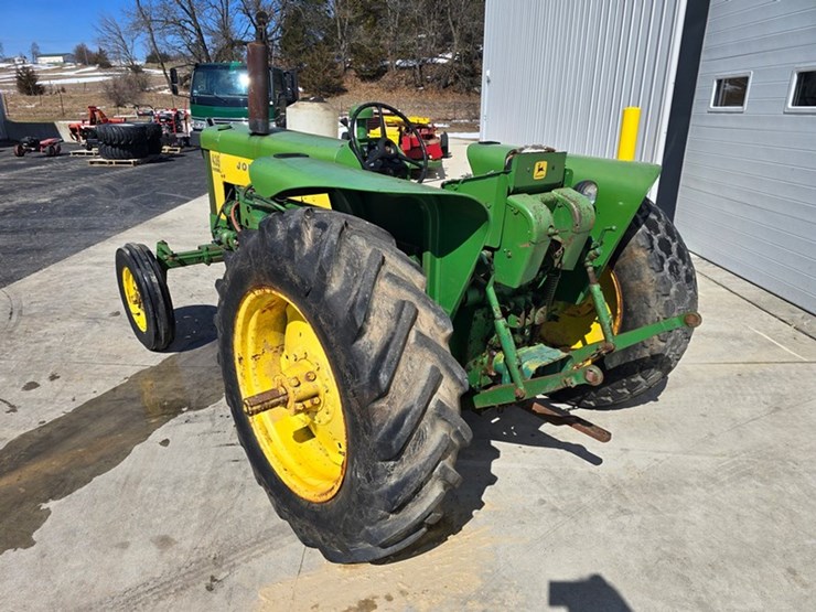 1960-john-deere-435-image-3