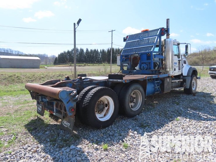 (x)-(6-3)-2009-mack-gu713-t/a-winch-truck-w/-day-c...-image-3