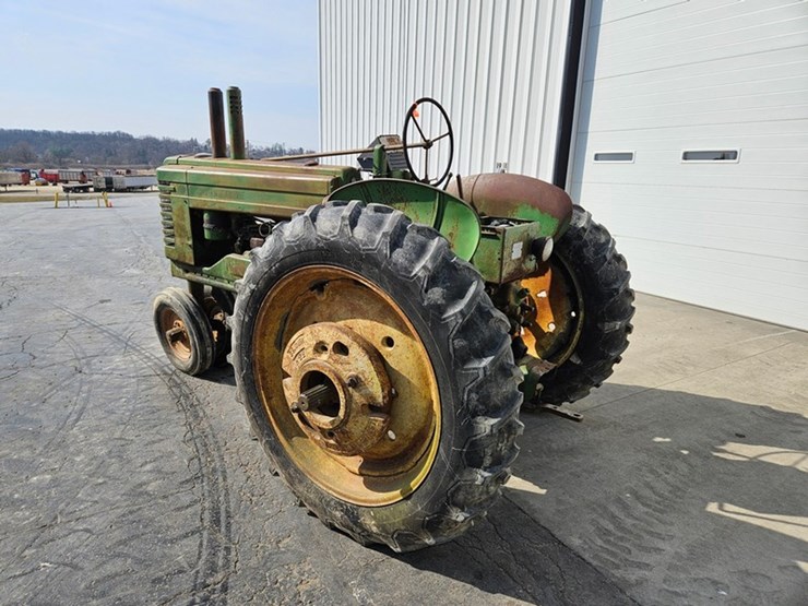 1952-john-deere-model-a-image-3