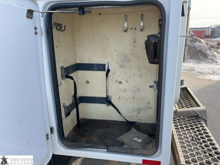 2013-ford-f350-image-18