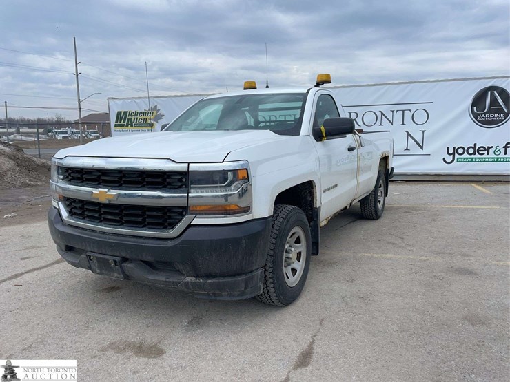 2016-chevrolet-silverado-1500-image-1