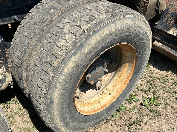 #31965-•-1989-mack-r688-tandem-axle-truck-tractor-image-17