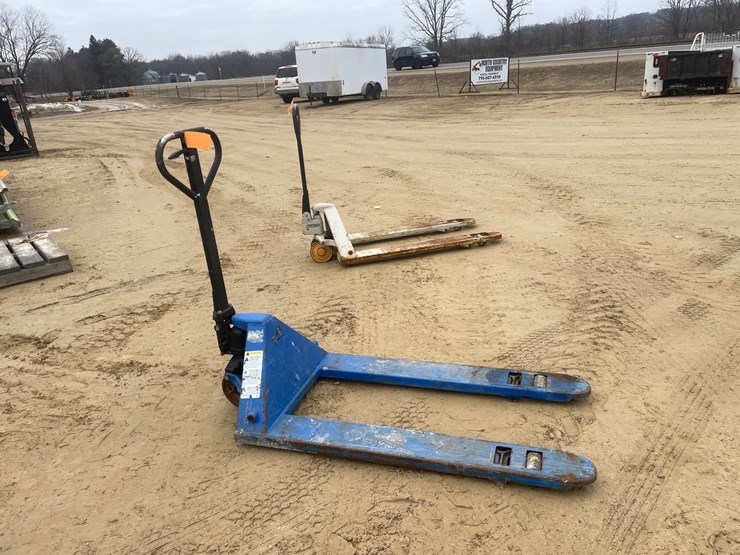 #3918-•-lift-rite-5,500-lbs.-pallet-jack-image-4