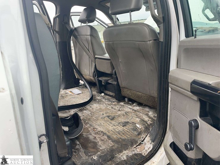 2017-ford-f350-image-18