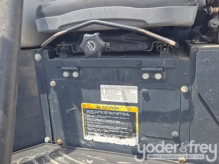 2022-deere-26g-image-59