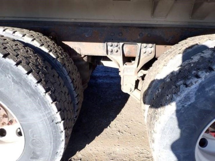 2013-kenworth-t800-image-54