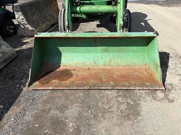 john-deere-2440-image-23