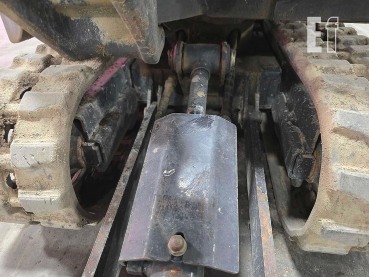 2022-bobcat-e10-image-37