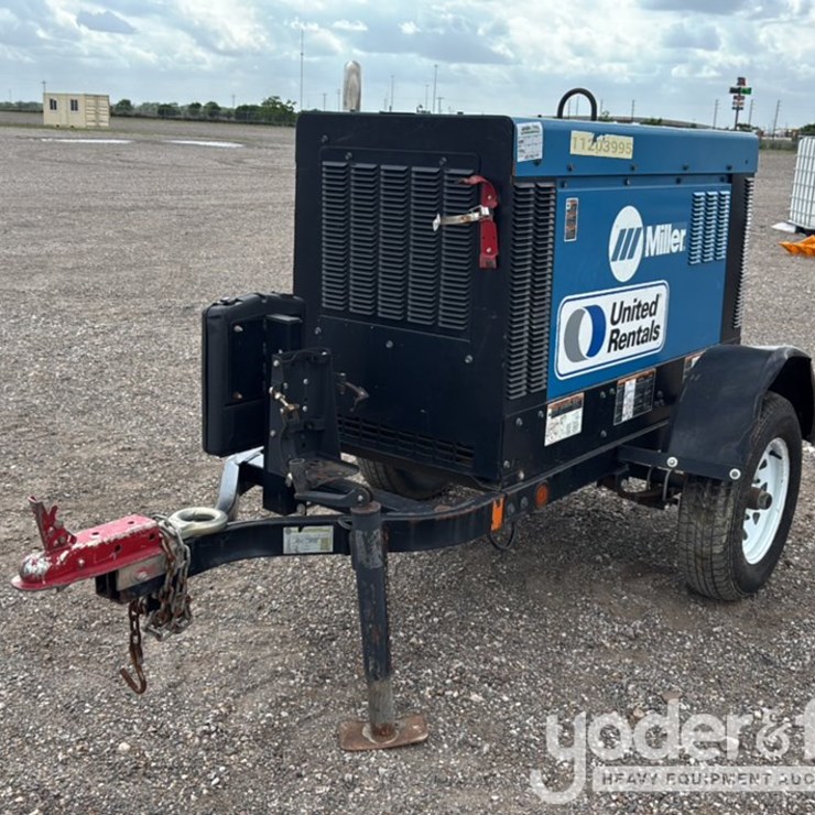 2021 Miller BIG BLUE 400X PRO
