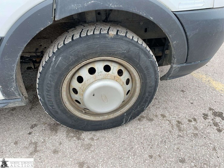 2016-ford-transit-image-18