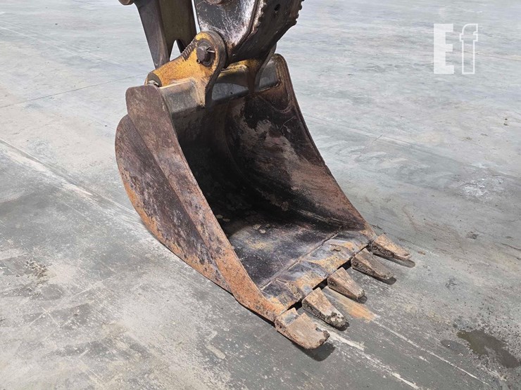 2011-deere-310j-image-15