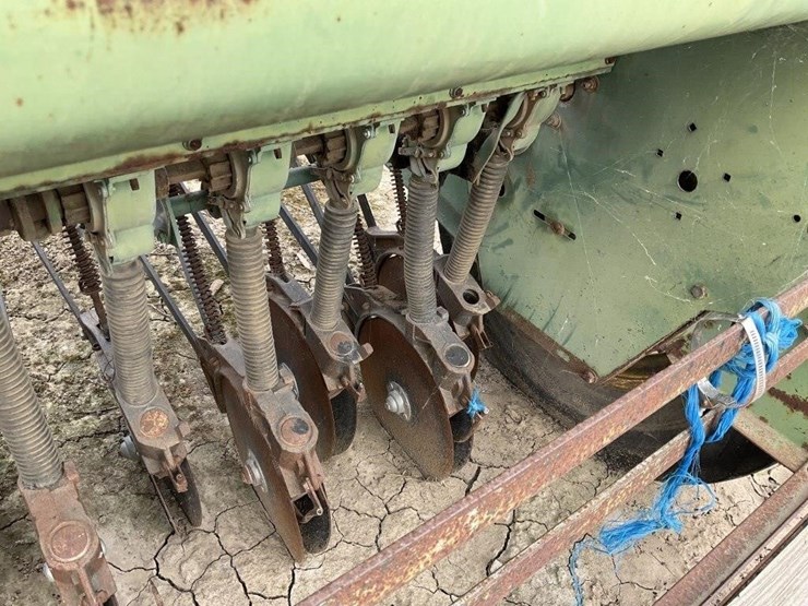 john-deere-8300-image-16