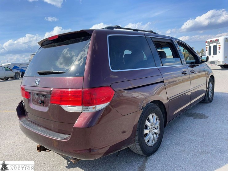 2010-honda-odyssey-image-5