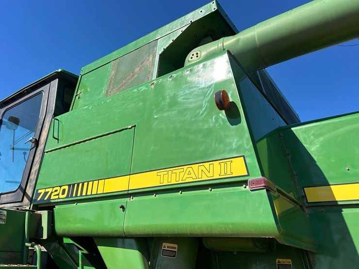 1986-john-deere-7720-image-3