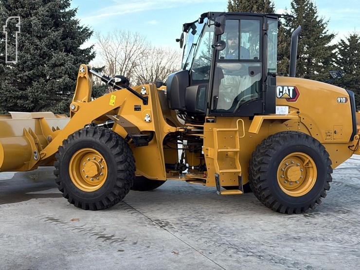 caterpillar-910-image-6