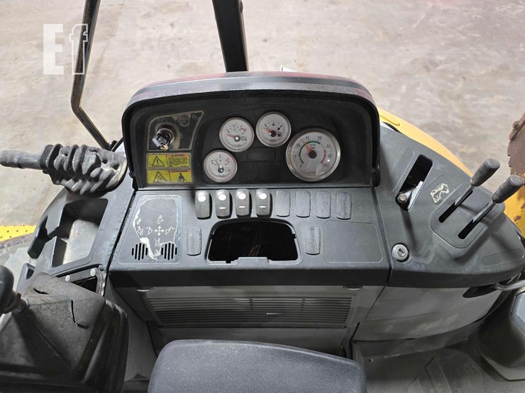 2009-caterpillar-416e-image-19