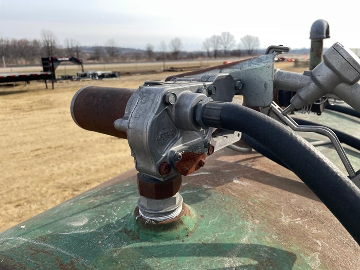 #3962-•-500-gallon-metal-fuel-tank-image-10