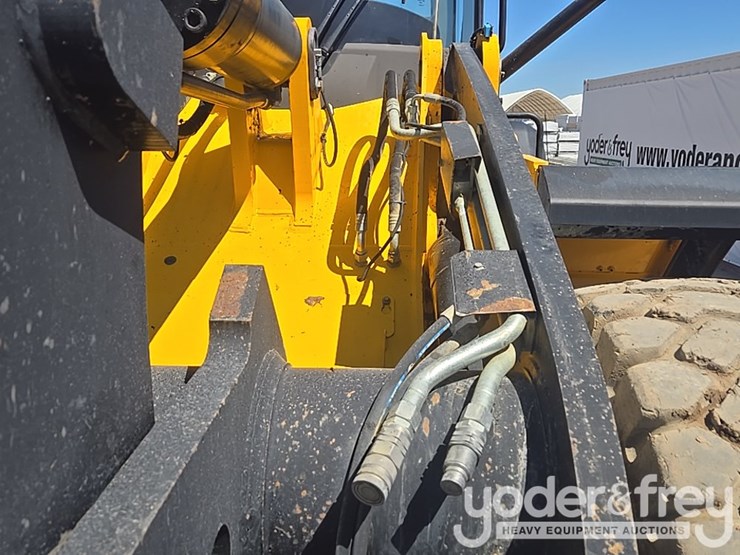 2020-jcb-457zx-image-26