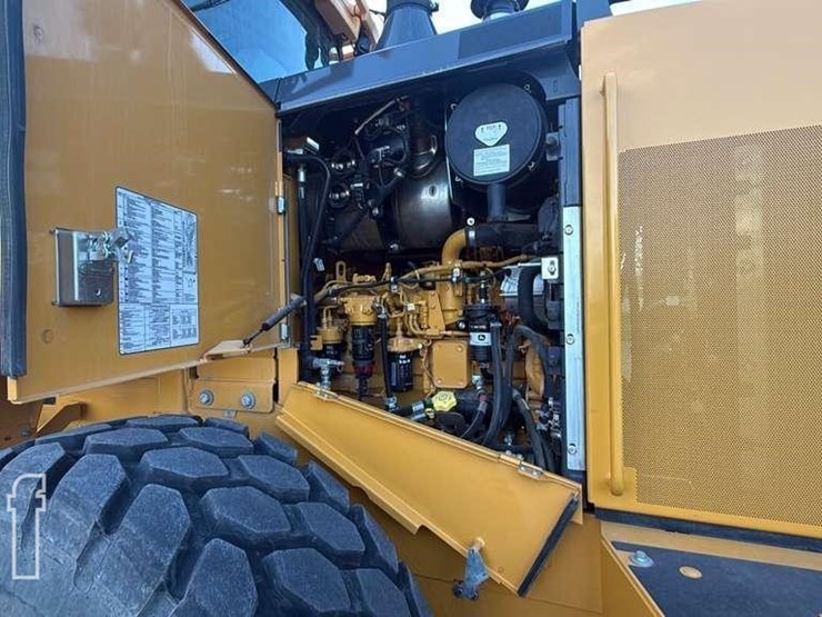 2024-deere-624-p-tier-image-19