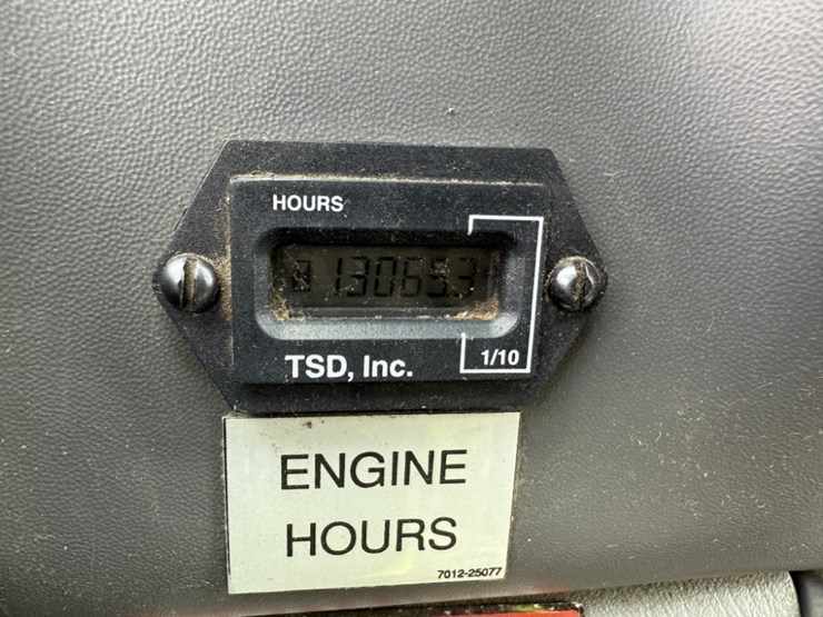 2001-ford-f550-xl-sd-image-32