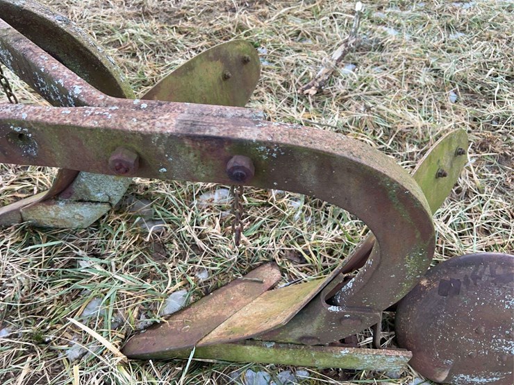 ferguson-12-oa-28-two-bottom-plow-image-9