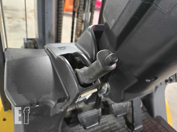 2021-caterpillar-gp25n-image-18