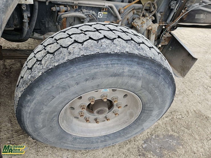 2013-kenworth-t800-image-15