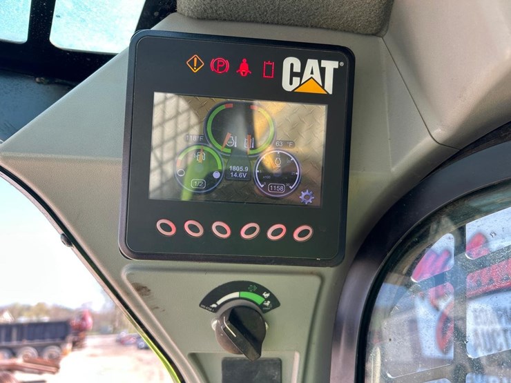 2015-caterpillar-289d-image-22