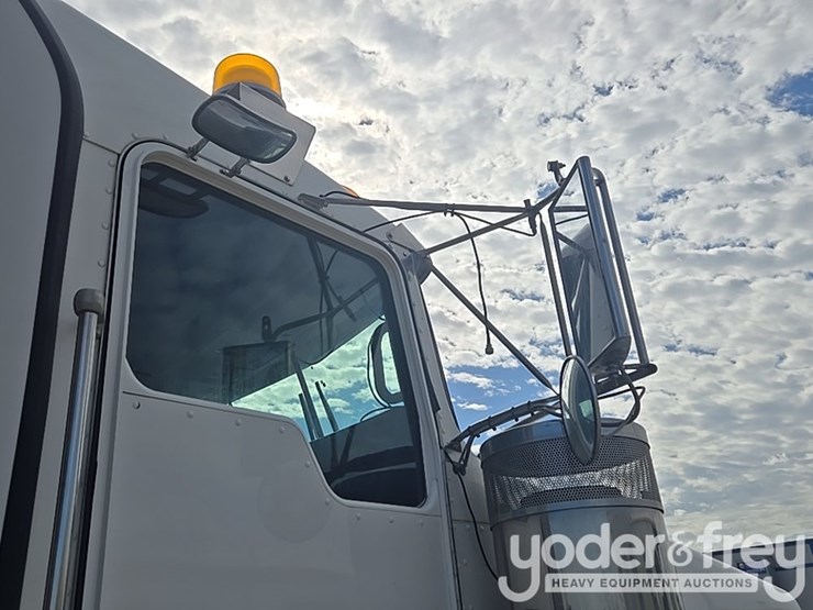 2014-kenworth-t800-image-72