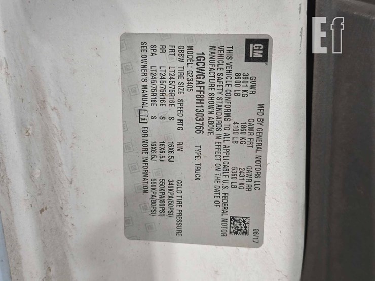 2017-chevrolet-express-2500-image-22